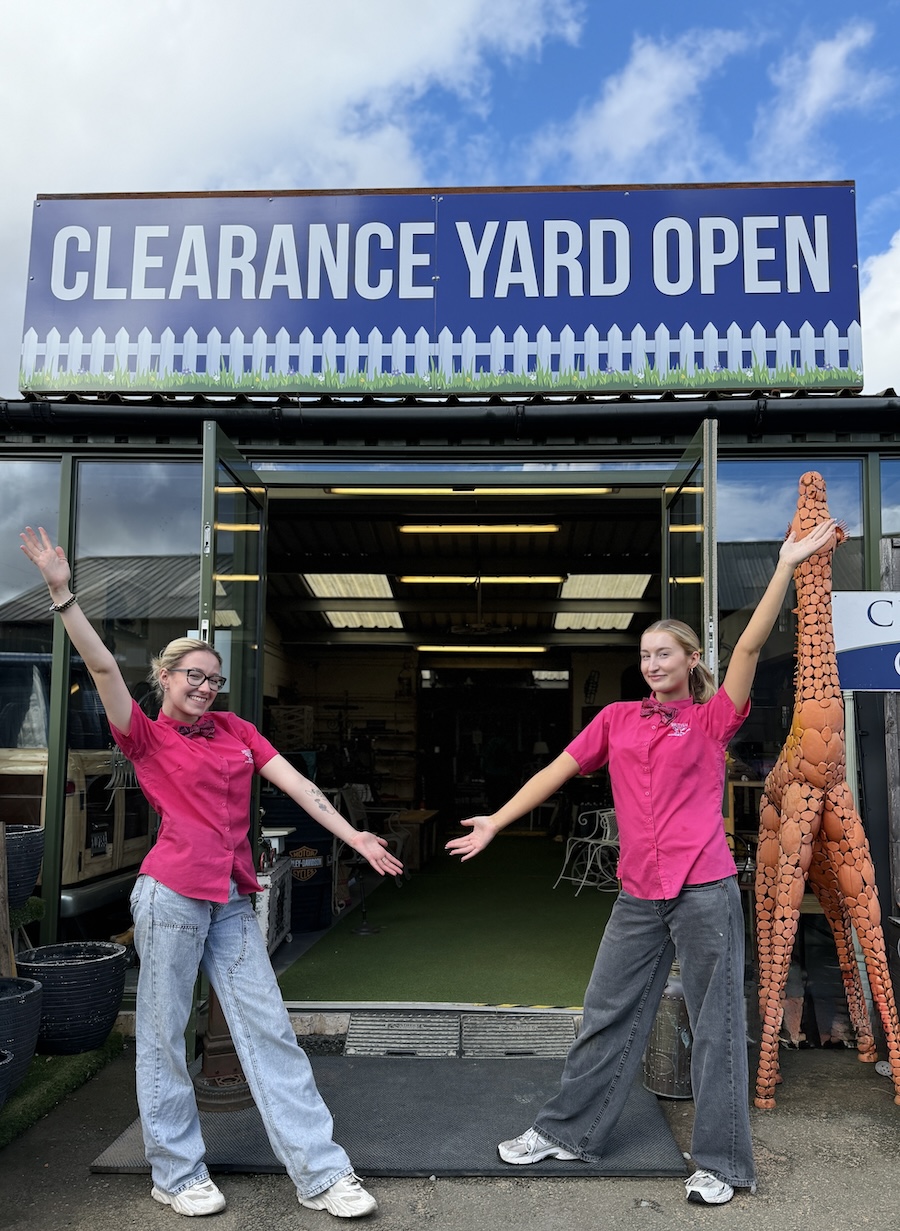 In-Store Clearance Yard