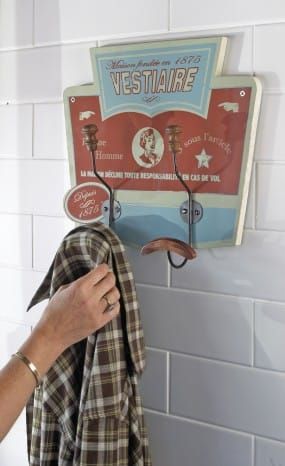 Retro Two Hook Bathroom Towel Rack