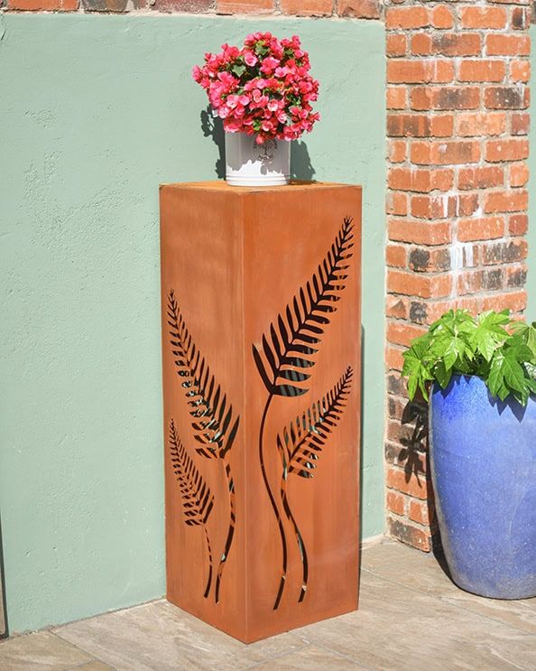 Decorative 'Fougere' Rustic Garden Column