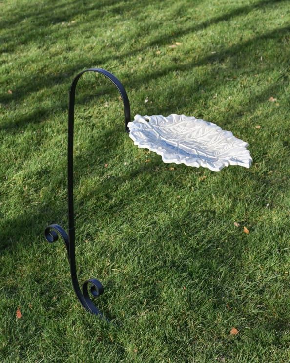 'Harvest' Leaf Ornate Bird Bath - Cream