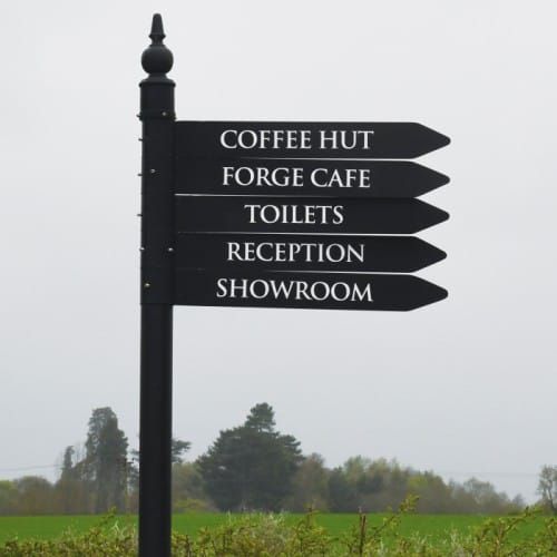 'Harolson Directional Arms' Finger Sign Lamp Post Accessory