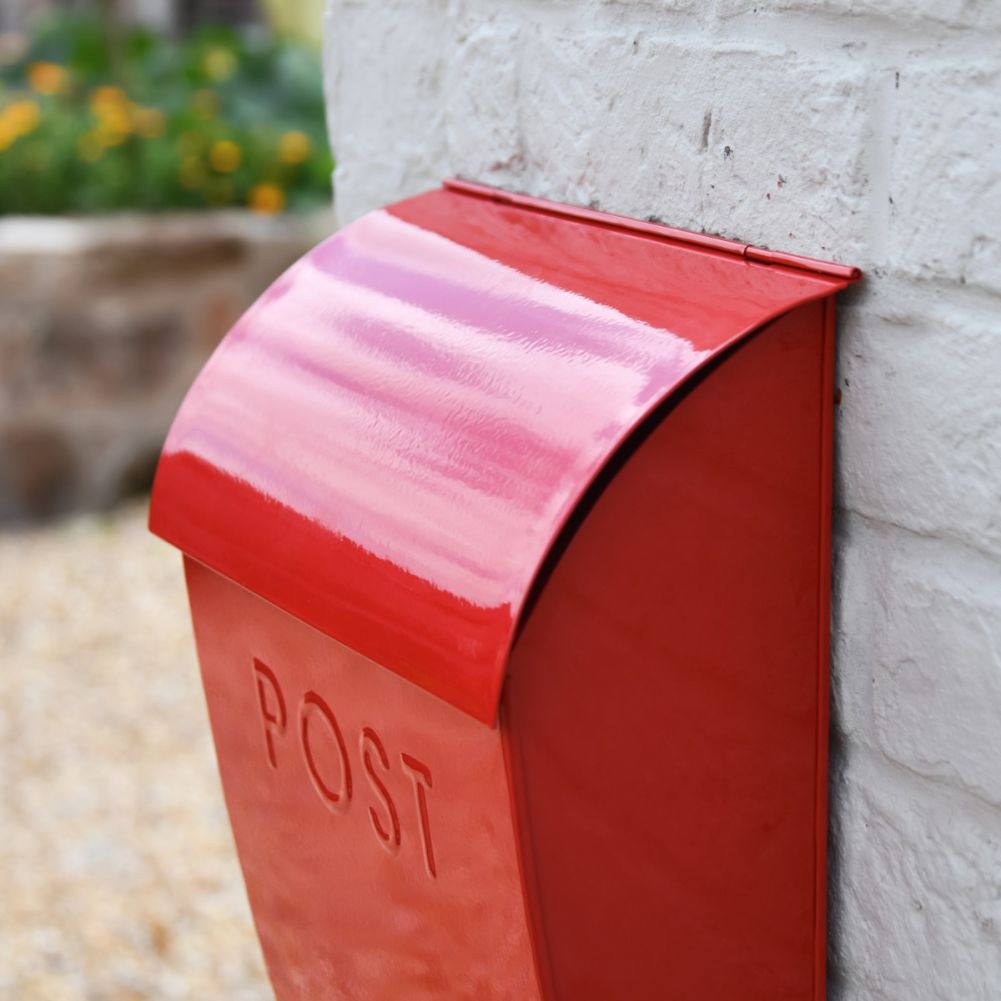 Close-Up of Closed Lid on “Apple Orchard” Red Berkley Hill Post Box With Lock