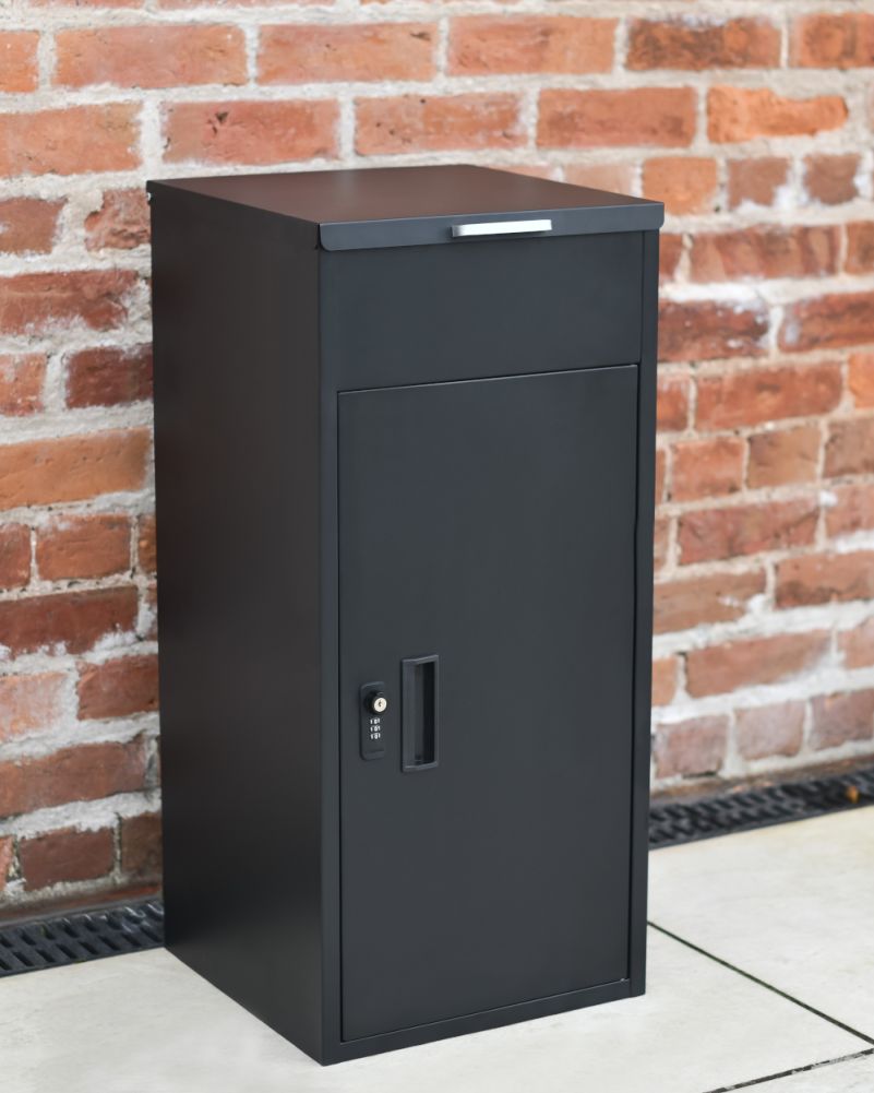 Contemporary Black 'Atlow' Parcel Box