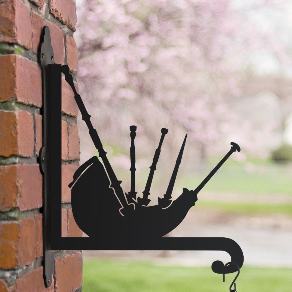 Bagpipes Hanging Basket Bracket In A Blossom Setting