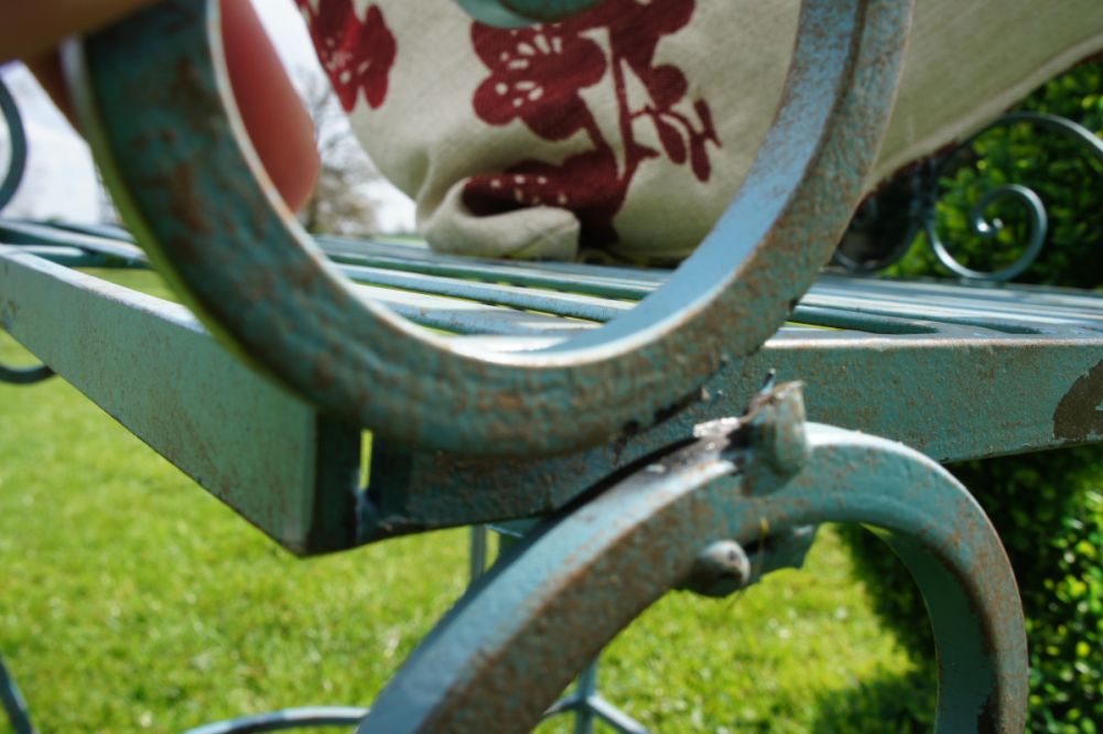 Beau Brummell Garden Rose Arch Seat Details