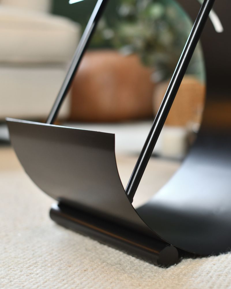Art Deco Hampton Log Holder Close Up