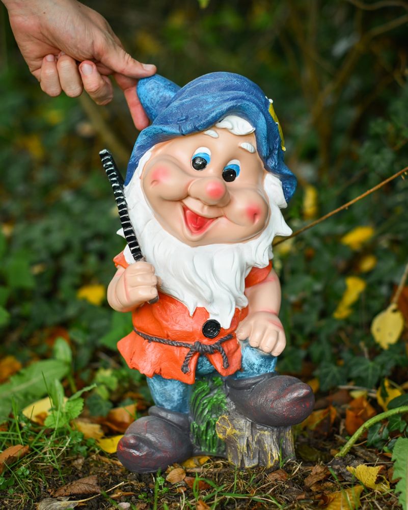 'Blink' The Fibreglass Garden Gnome Scale