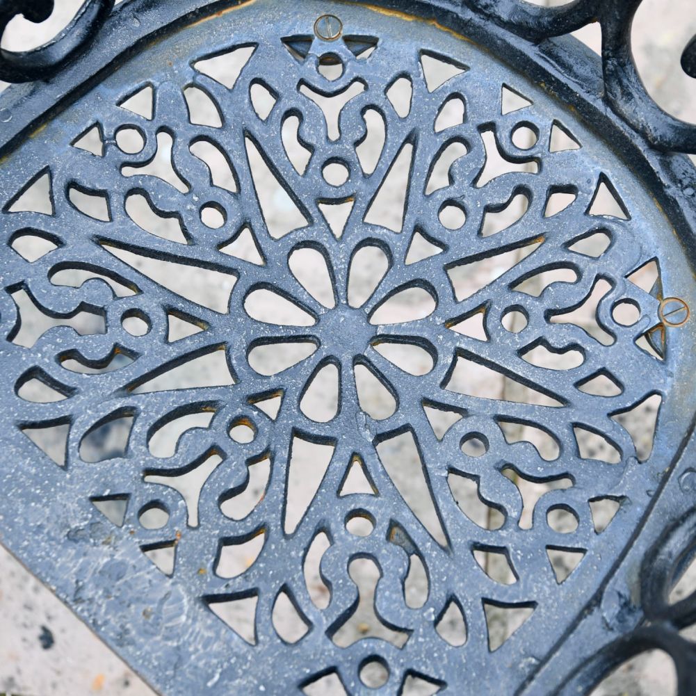 Black Cast Iron Heart Scrolled Garden Chair Seat Detail