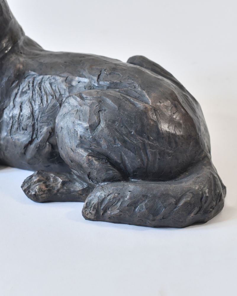 Bronze Effect Resin Laying Labrador Garden Sculpture Tail