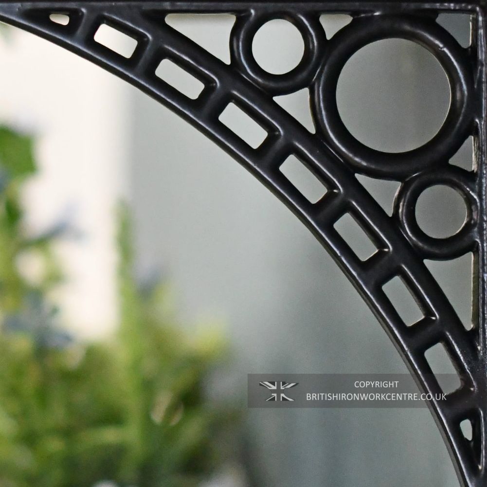 Black Cast Iron Iron Bridge Bracket - 22 x 22cm