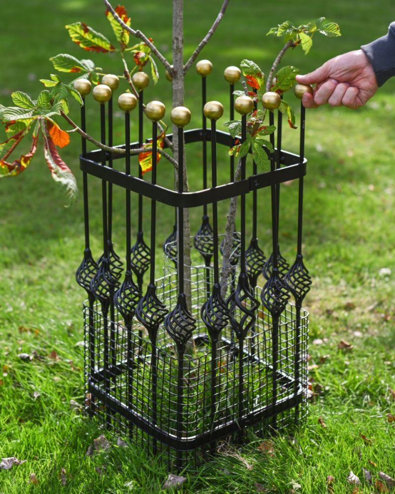 cast aluminium ornamental tree guard