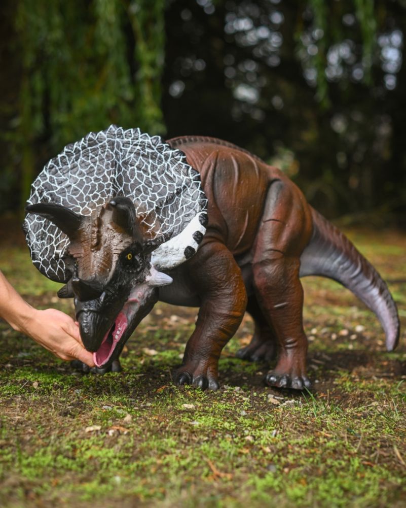 cast aluminium triceratops dinosaur sculpture