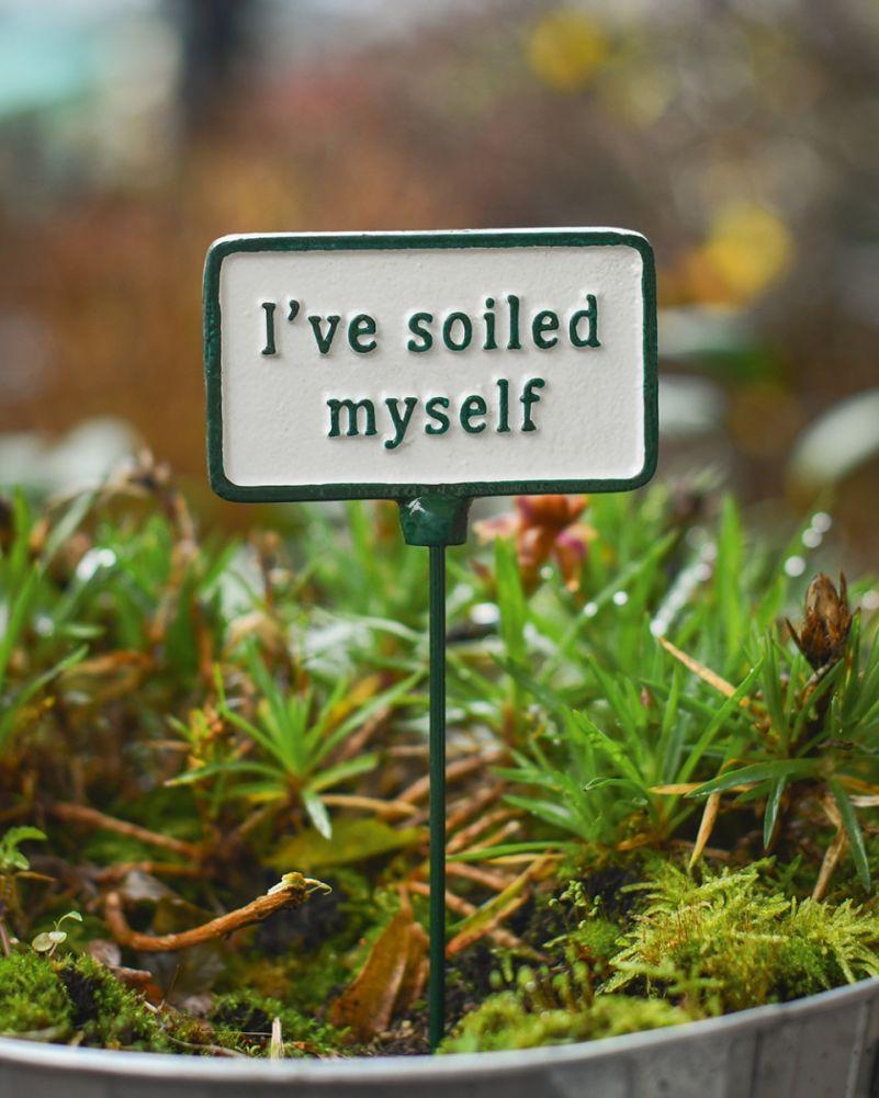 Cast Iron 'I've Soiled Myself' Humorous Plant Pot Spike