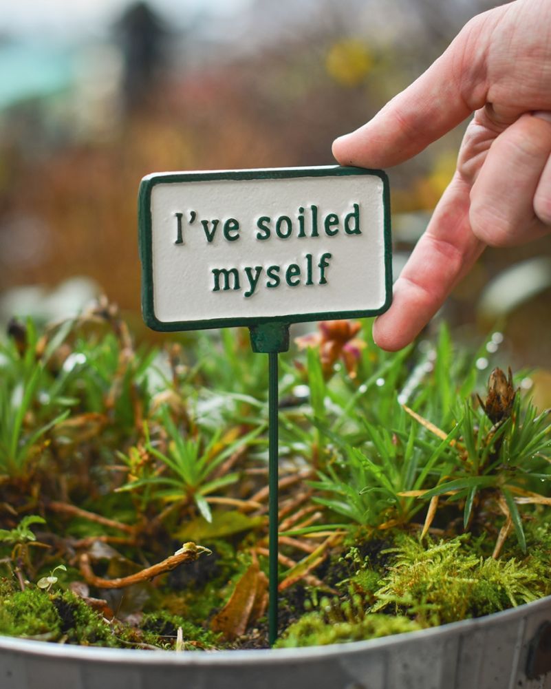 Cast Iron 'I've Soiled Myself' Humorous Plant Pot Spike Scale