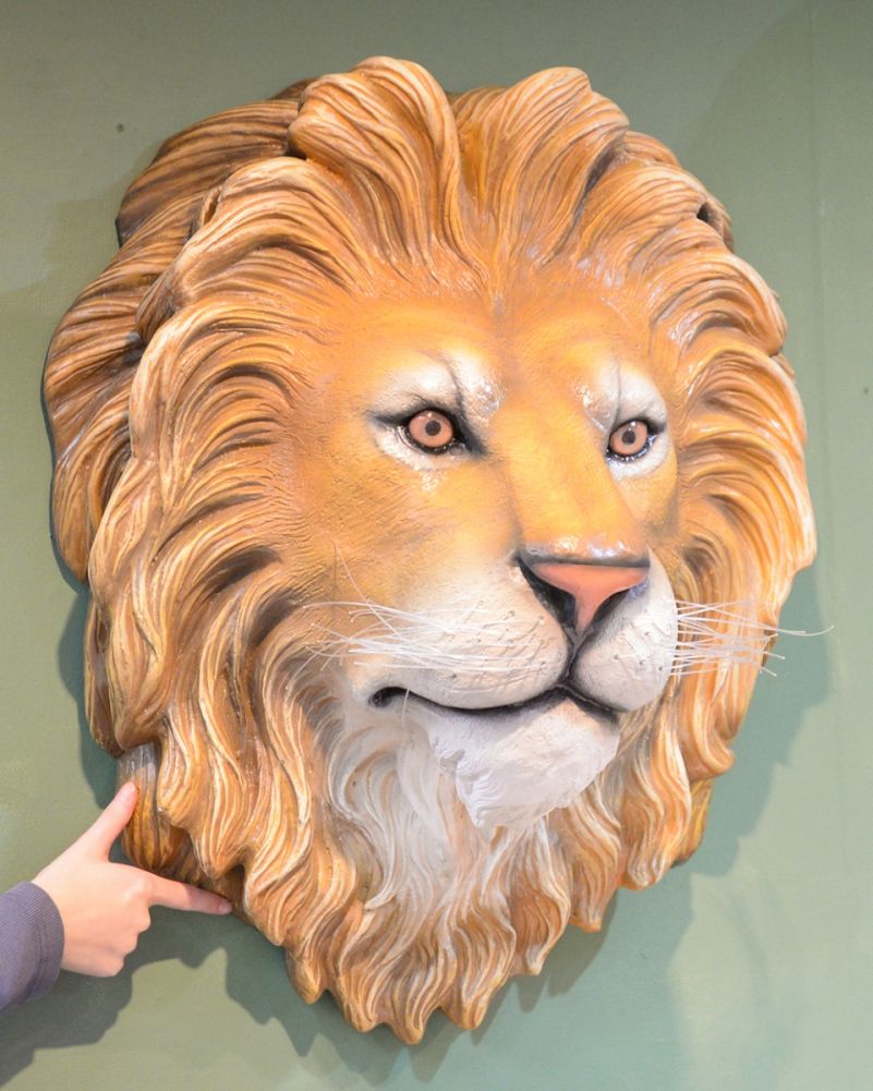 Cast Resin 'Aslan' The Lion Wall Art Scale