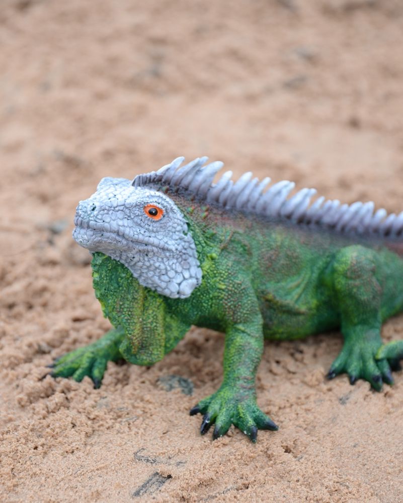 Cast Resin 'Iggy' The Iguana Garden Sculpture Face