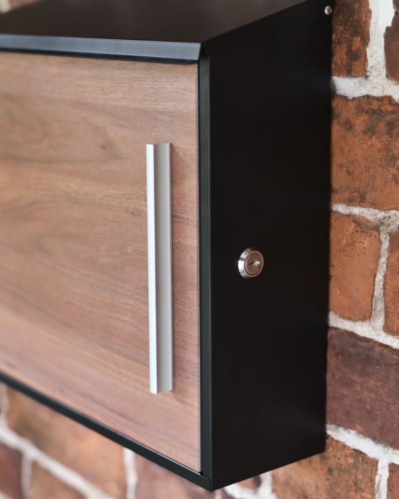 Contemporary Lockable Galvanised Steel Elegante Post Box