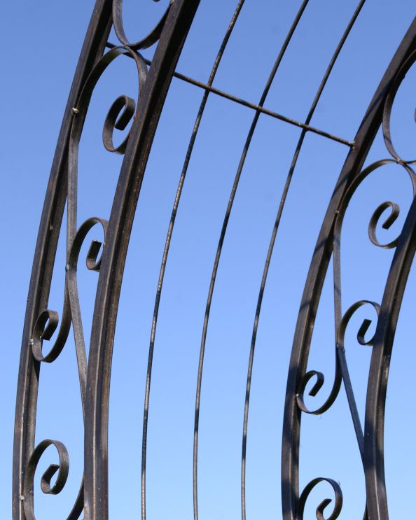 Traditional Ornate Stourhead Clear Lacquer Rose Arch Design