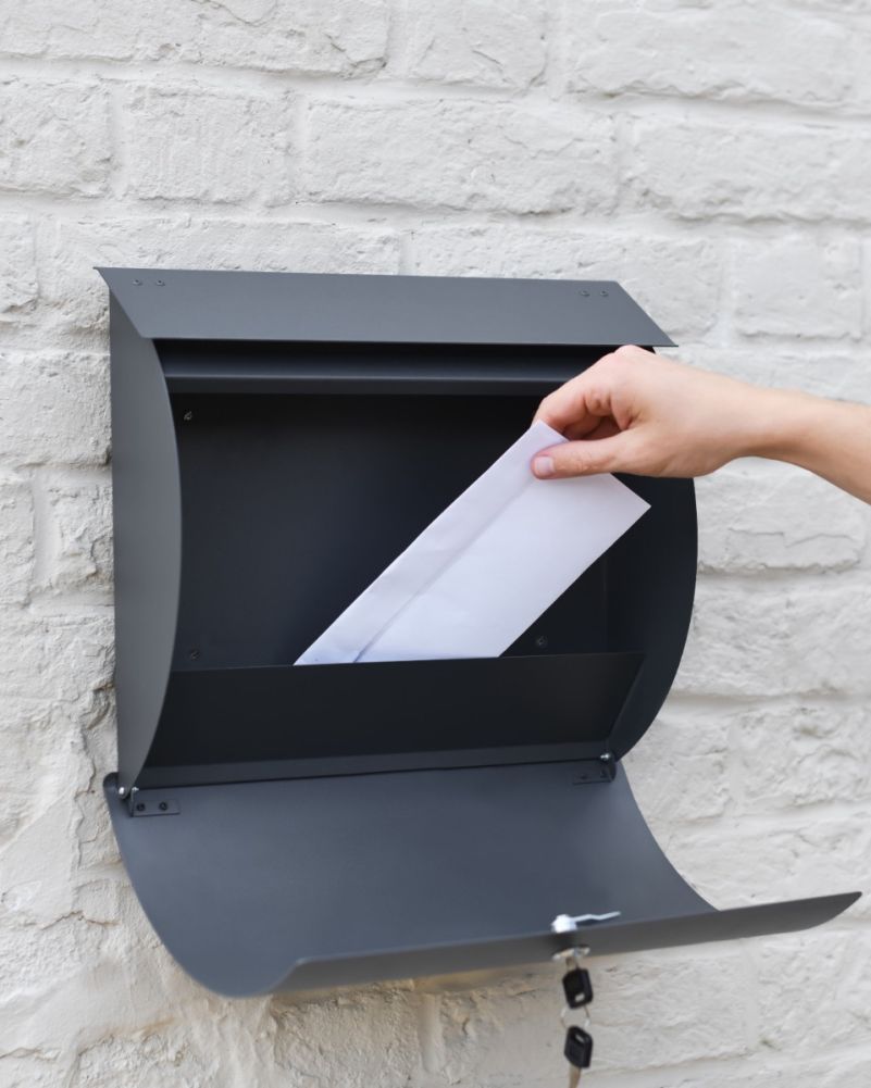 Retrieving A Letter From Our Contemporary Curved 