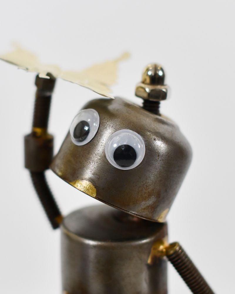 'Curiosity' The Robot Scrap Metal Art Sculpture Face Cream