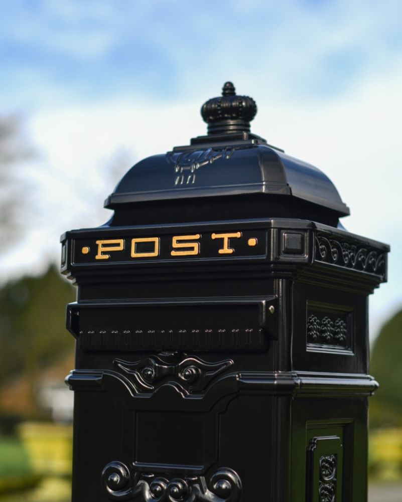 “Raventree” Deluxe Black Camden Free Standing Post Box