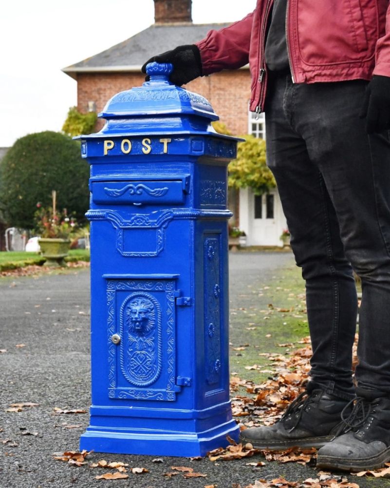 Deluxe Buckingham Post Box in Blue with Male for Scale 