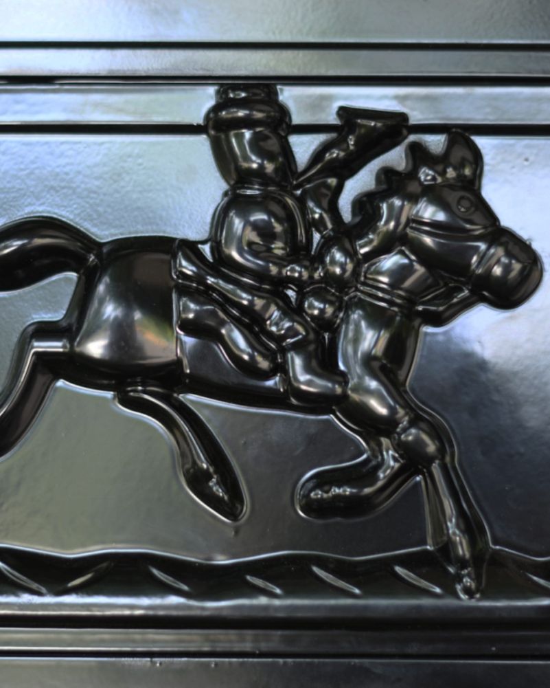 Design on the Front of the The Westminster Midnight Black Freestanding Post Box
