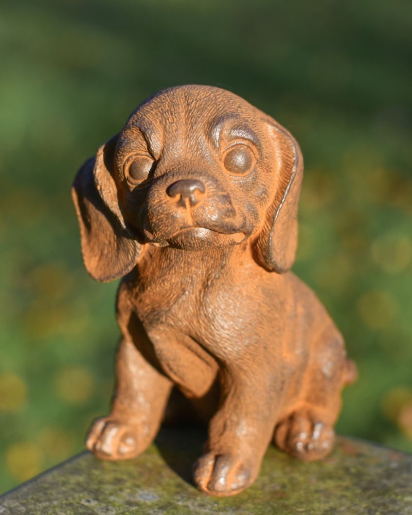 RUSTIC CAST IRON CHARMING SITTING DOG