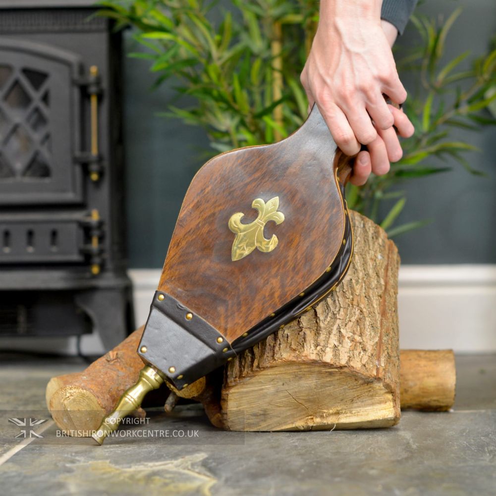 “Watson House” Traditional Wooden Fireplace Bellows