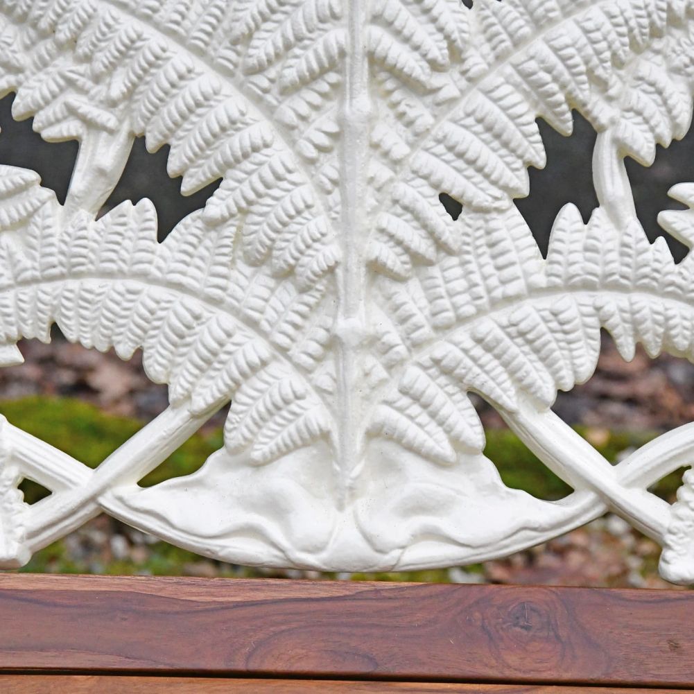 Close up of Fern detailing on backrest 