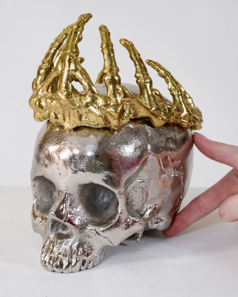Gilded Grasp Skull Interior Ornament Scale