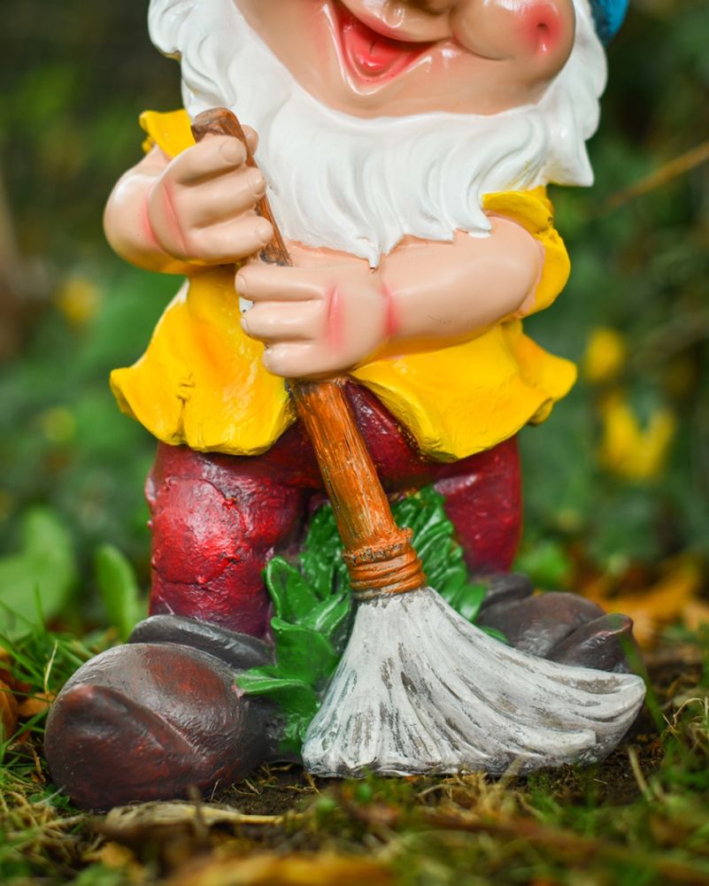 Gimble The Fibreglass Garden Gnome Mop