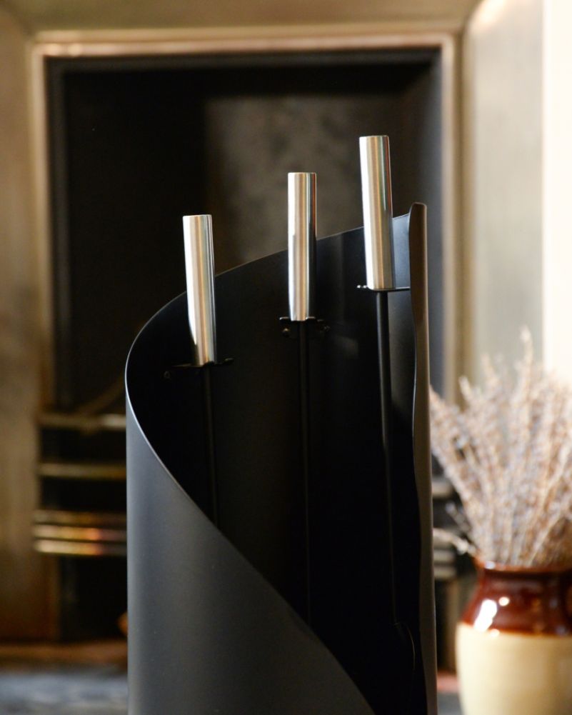 Close Up Of The Contemporary 'The Waves' Companion Set