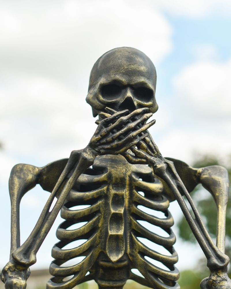 'Loqui' Speak No Evil Aluminium Skeleton Sculpture - Gold Close Up