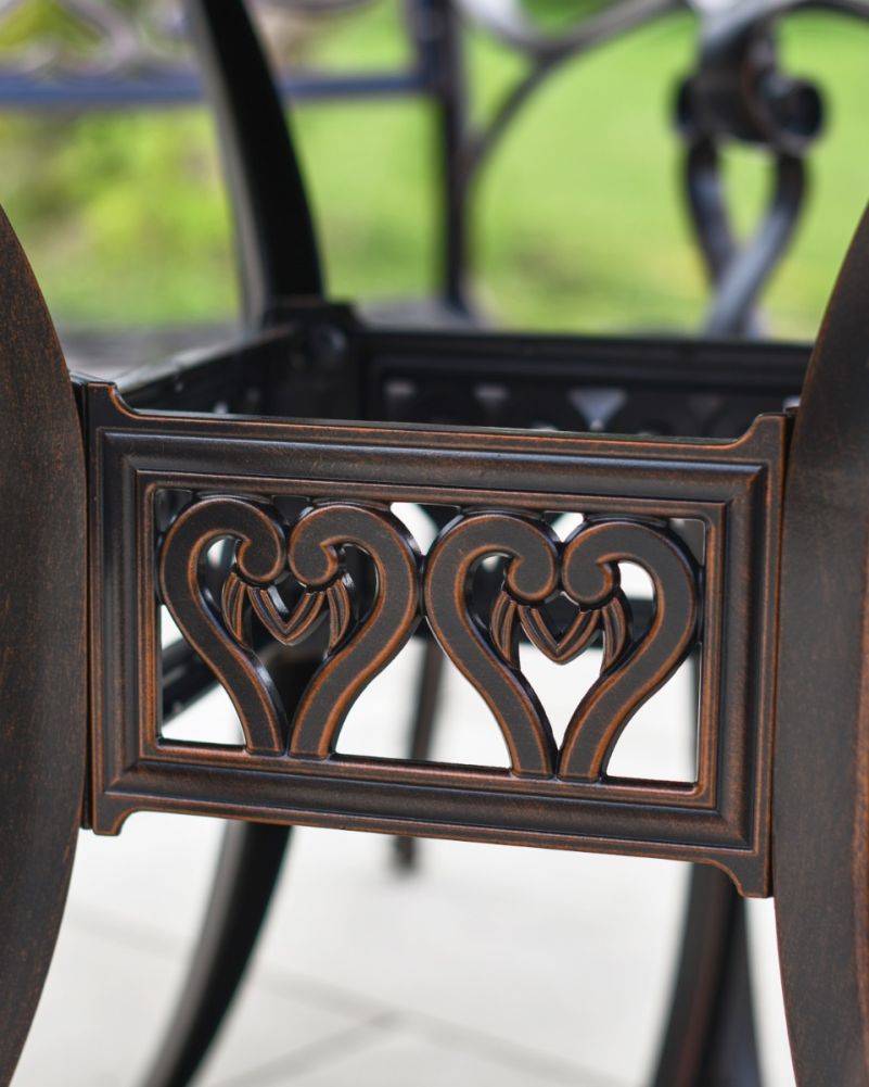 Intricate Heart Detail On Garden Table Centre