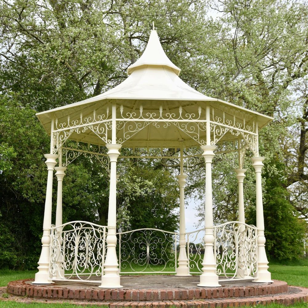 3.4m Cream 'Lady Leticia's Dream Carousel'. 