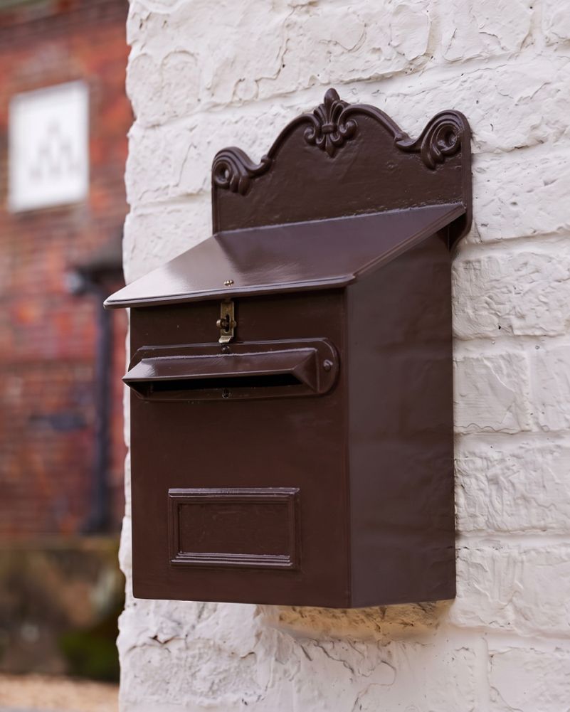 Knightsbridge Bronze Post Box - Limited Edition Scale Digital Illustration