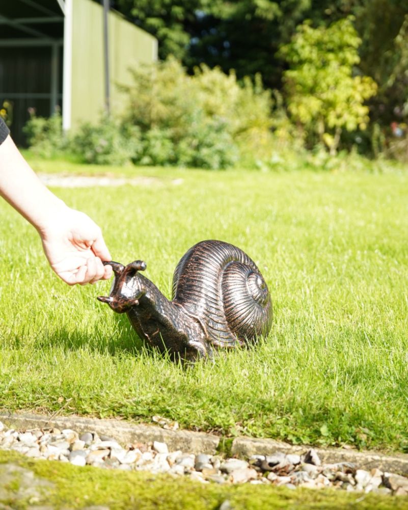 Large Aluminium Black & Gold Giant Snail Garden Sculpture Side Scale