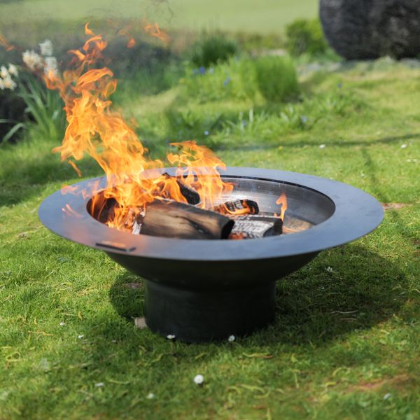 Large Tapered Black Firepit - 110cm In Situ