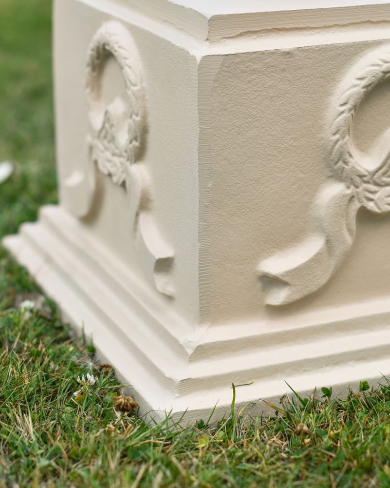 'Nastro' Ornate Cream Cast Aluminium Sundial Column Details
