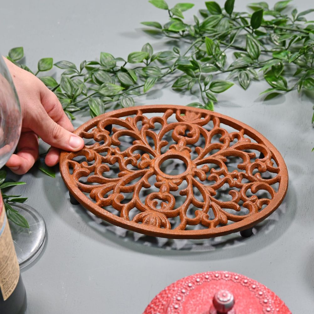 Cast Iron Rustic Trivet in Situ