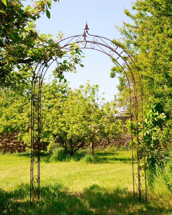 Ornate Guglia Rustic Traditional Rose Arch 