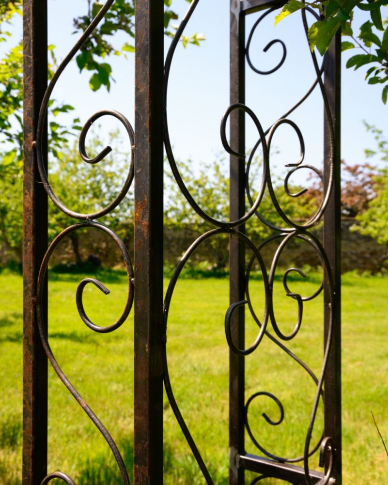 Design On The Ornate Snowshill Clear Lacquer Rustic Rose Arch