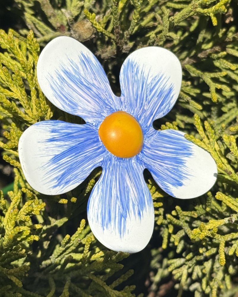 Purple & White Mini Steel Forget Me Not - Set Of Six Close Up