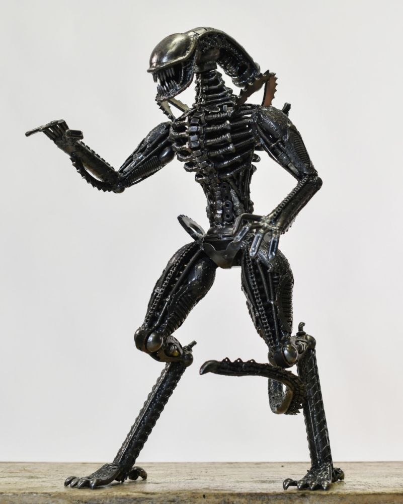 Recycled Metal Parts Intergalactic Alien Sculpture Attack Stance 