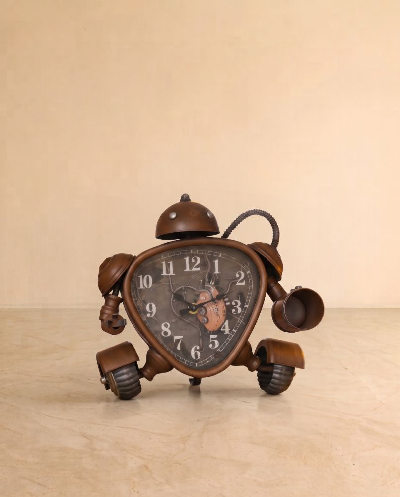 robotic sitting tri clock