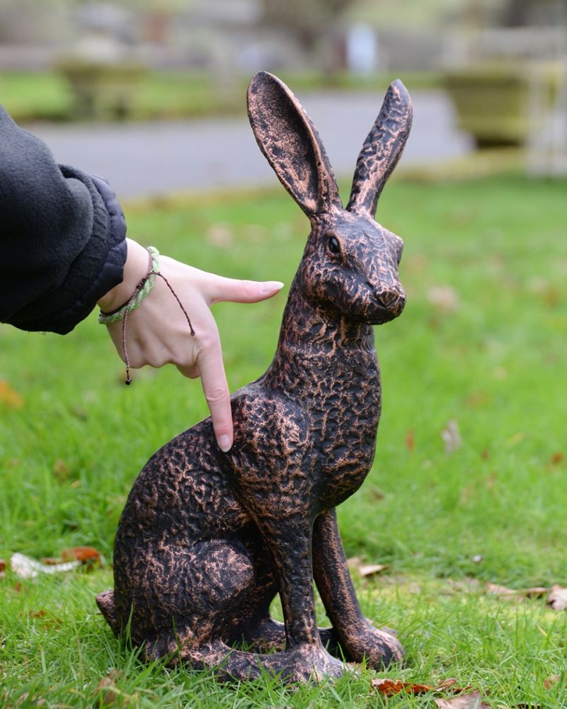 Scale Of 'Huxley & Dexter' The Pair Of Hares Garden Sculpture - Copper