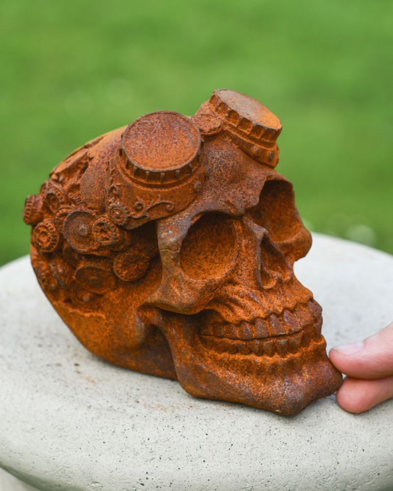 Rustic Cast Iron Skull Garden Ornament To Scale