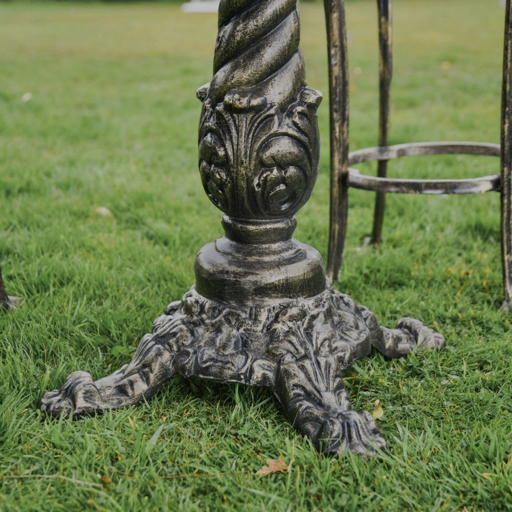 Close up of Twisted Stem Table and Feet 