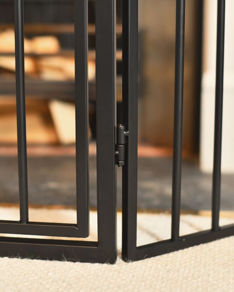 Close Up Of The 'Sicuro' Fire Safety Surround